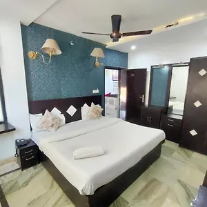 Hotel Laxman By The Golden Taj Group &hotels Agra (Uttar Pradesh)