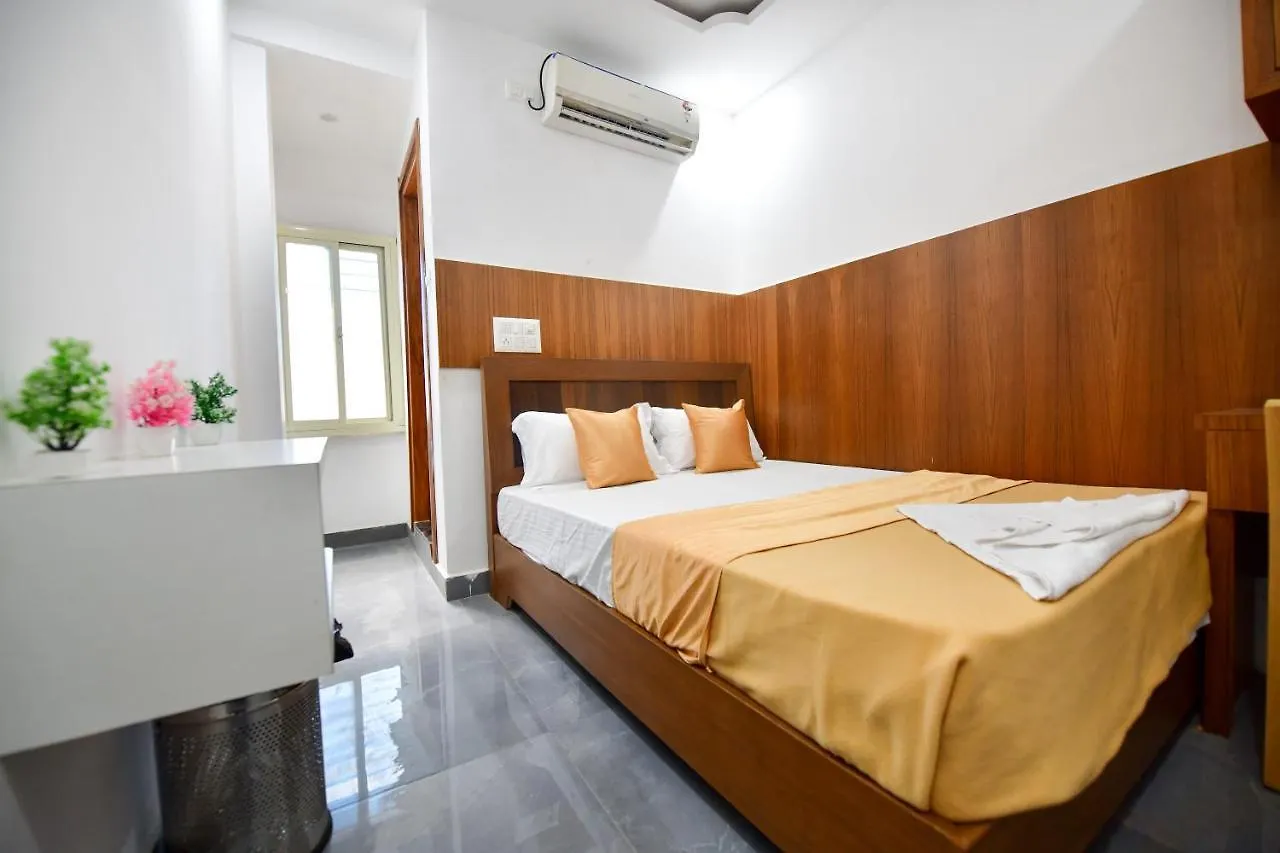 Hotel Surya Lodge Maisur
