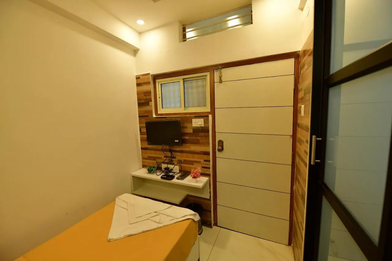 Hotel Surya Lodge Maisur