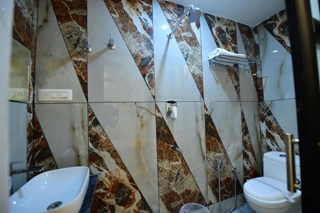Hotel Surya Lodge Maisur